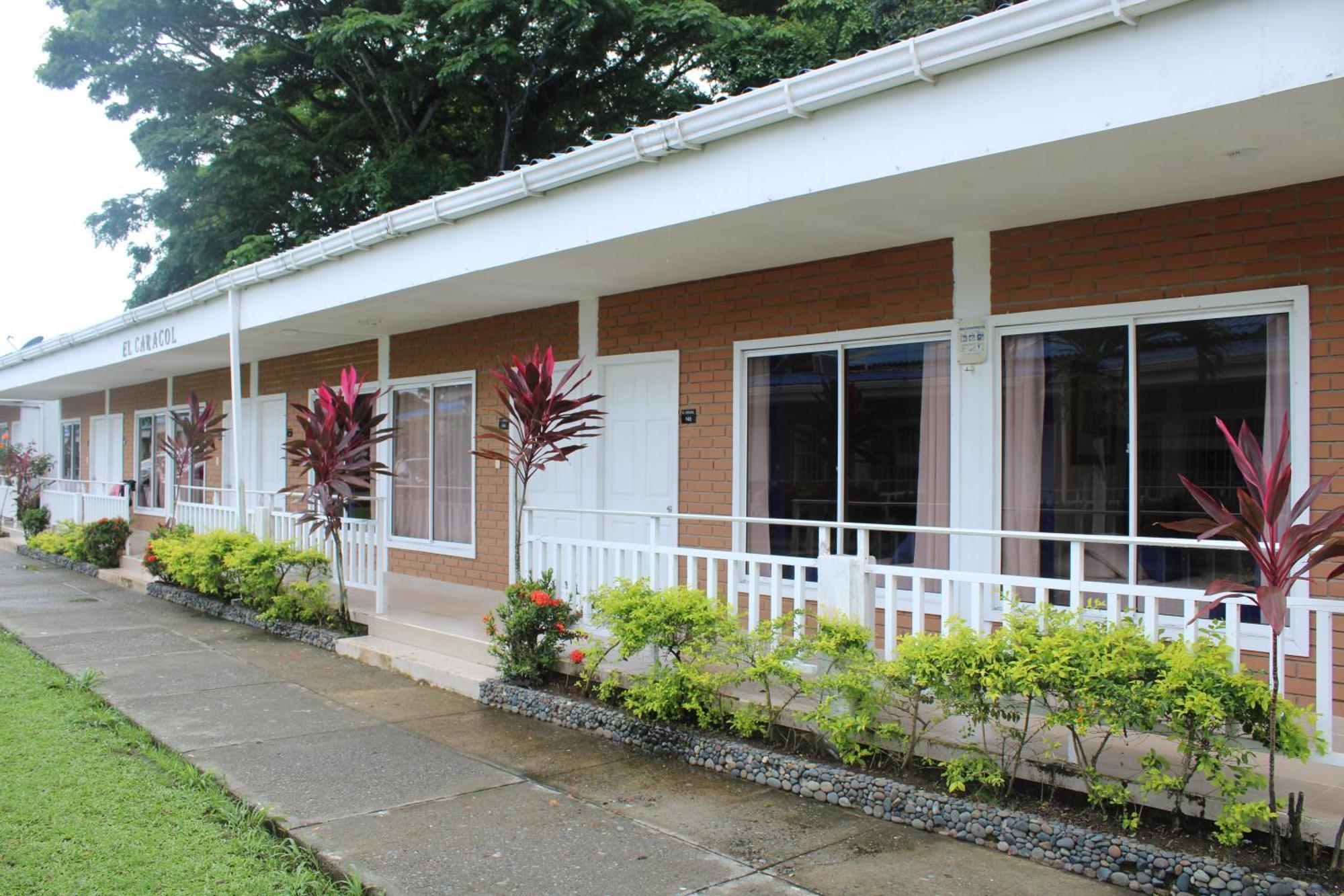 Hotel & Del Sol 4*